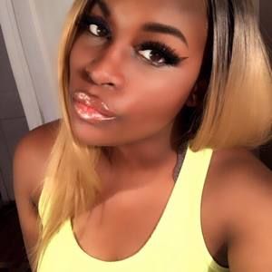 Meet your Posher, Tia